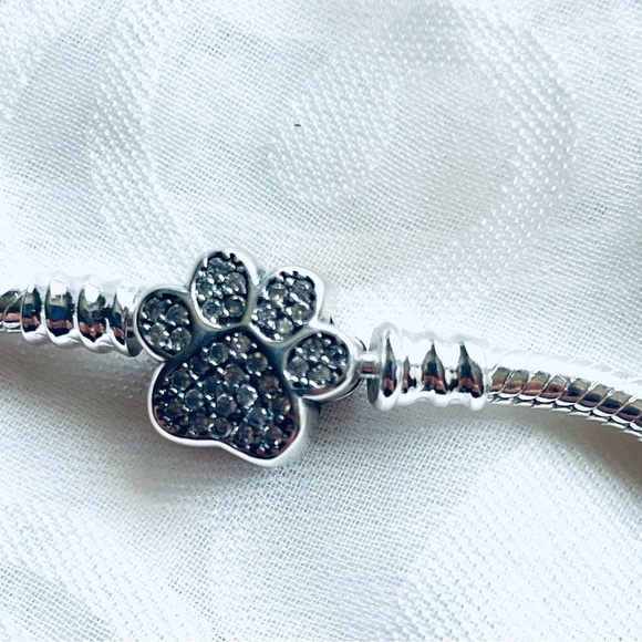 🐾 NWT Paw Bangle Bracelet - Picture 2 of 9